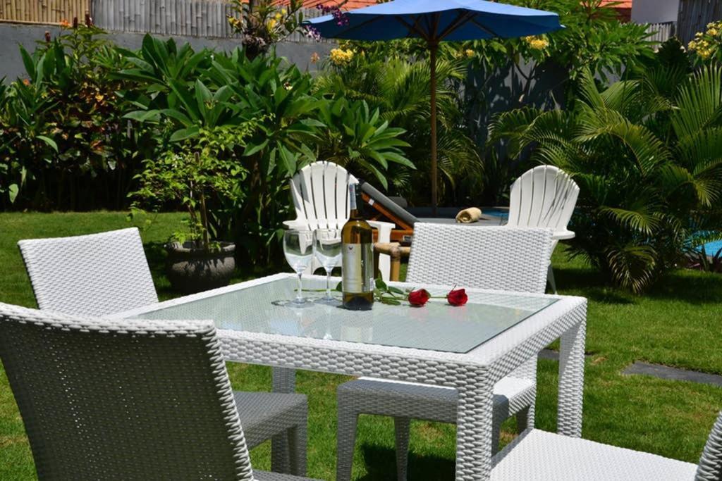 Villa Eden Seminyak Esterno foto